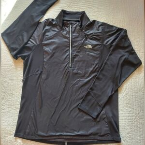 The North Face Men's Light Weight Technical Half Zip & Windbreaker in Black